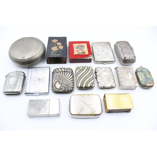 2361 - A collection of tobacciana to include vesta cases, snuff box etc.