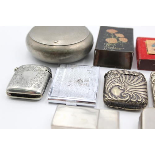 2361 - A collection of tobacciana to include vesta cases, snuff box etc.