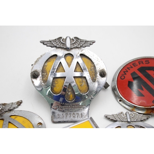 536 - Six vintage car grille badges to include RAC, MG Owners Club etc.