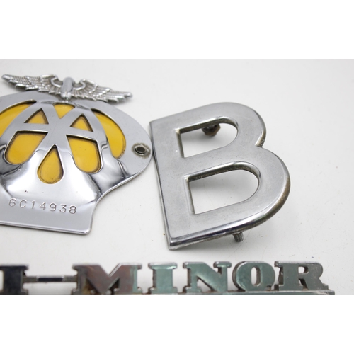 537 - Five vintage car grille badges to include Mini-Minor, AA etc.