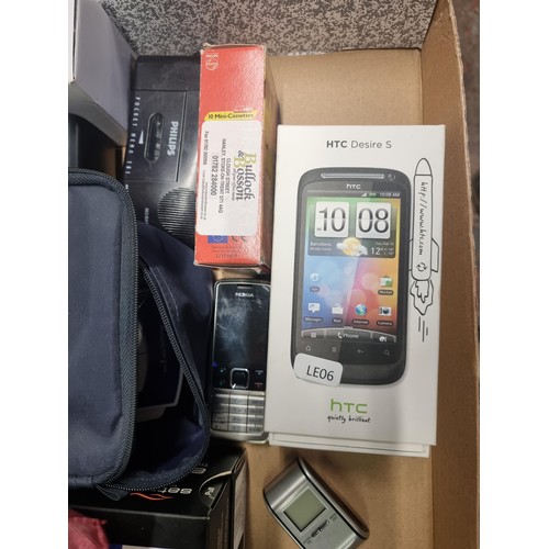 724 - A collection of items to include, boxed Satmap Active 10 sports GPS with accessories, cased IBP Medi... 