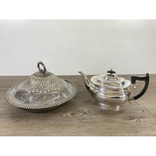 359 - A collection of metalware to include late 19th/early 20th century EPNS three piece tea set, 19th cen... 