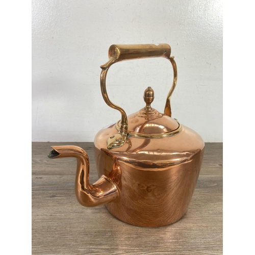 369 - A Victorian copper kettle with acorn finial - approx. 28cm high