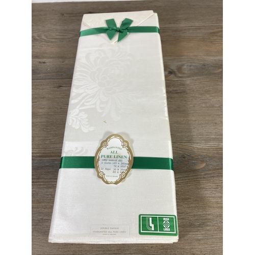 444 - A boxed Irish Linen Hemd damask no. 945 set