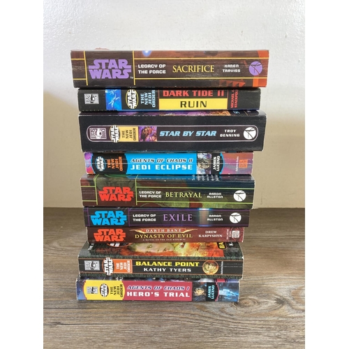 469 - A collection of Star Wars novels