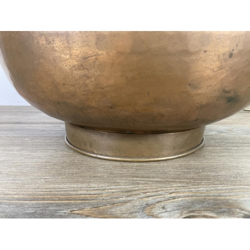 486 - A vintage copper table lamp - approx. 50cm high