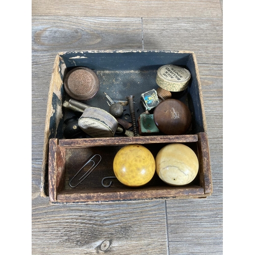 540 - An early 20th century E. J. Riley Ltd Accrington mahogany snooker scoreboard with balls