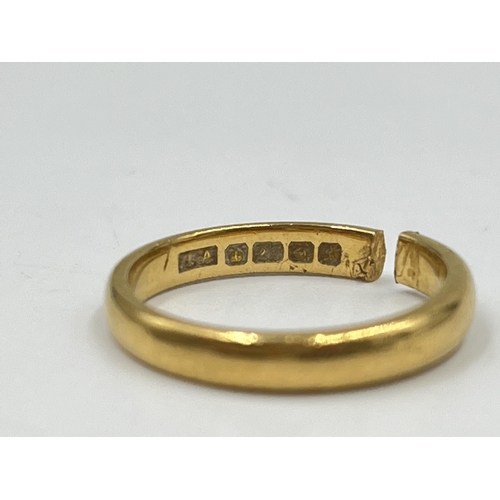 2144 - A hallmarked Birmingham 22ct gold wedding band - approx. gross weight 3.7 grams