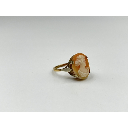 2161 - A 9ct gold cameo dress ring, size Q - approx. gross weight 2.85 grams