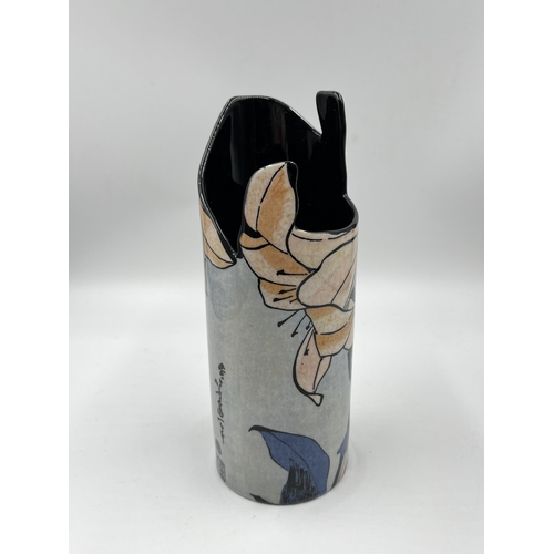 292 - A Beswick Silhouette d'Art Parastone Hokusai vase - approx. 22cm high