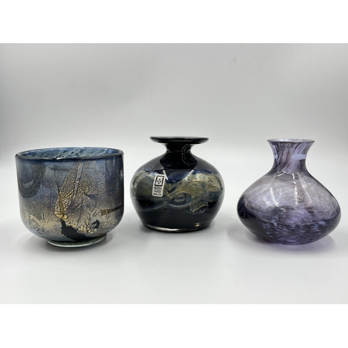 283 - Three studio glass vases, Mdina Glass, Caithness Scotland and Isle of Wight - tallest approx. 8.5cm ... 