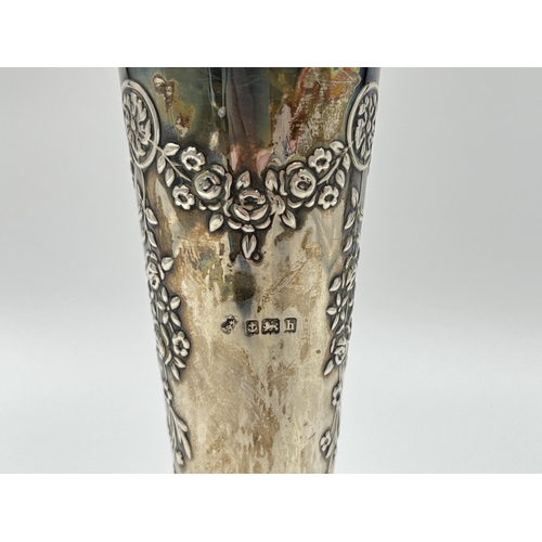 2248 - An Edwardian William Hutton & Sons Ltd hallmarked Birmingham silver weighted bud vase, dated 1907 - ... 