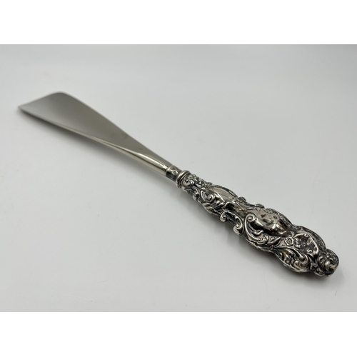 2270 - A Victorian steel and hallmarked Birmingham silver handled shoe horn, dated 1898 - approx. 27.5cm lo... 