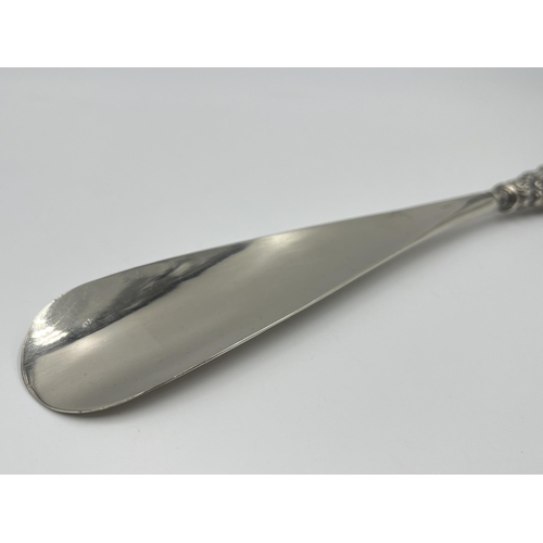 2270 - A Victorian steel and hallmarked Birmingham silver handled shoe horn, dated 1898 - approx. 27.5cm lo... 