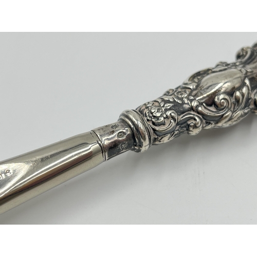 2270 - A Victorian steel and hallmarked Birmingham silver handled shoe horn, dated 1898 - approx. 27.5cm lo... 