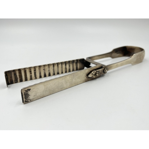 2271 - A pair of George III hallmarked sterling silver asparagus tongs - approx. gross weight 192 grams and... 