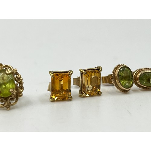 2113 - Three pairs of 9ct gold gemstone stud earrings, two peridot and one citrine - approx. gross weight 4... 