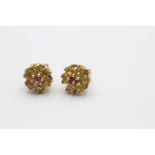 1029 - A pair of 9ct gold yellow sapphire and pink tourmaline stud earrings - approx. gross weight 2.4 gram... 