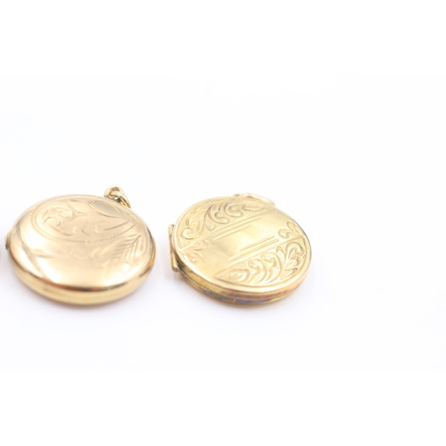 1047 - Three 9ct gold back and front foliate etched round lockets - approx. gross weight 11.8 grams