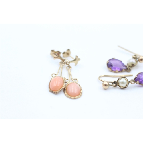 1049 - Three pairs of 9ct gold gemstone earrings, coral, nephrite and amethyst and pearl - approx. gross we... 