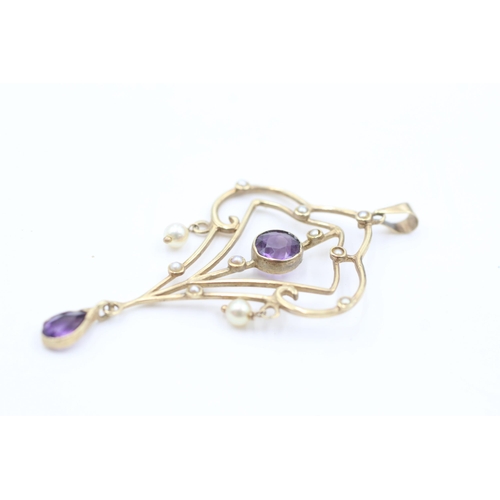 1059 - A 9ct gold amethyst and pearl lavalier pendant - approx. gross weight 2.3 grams