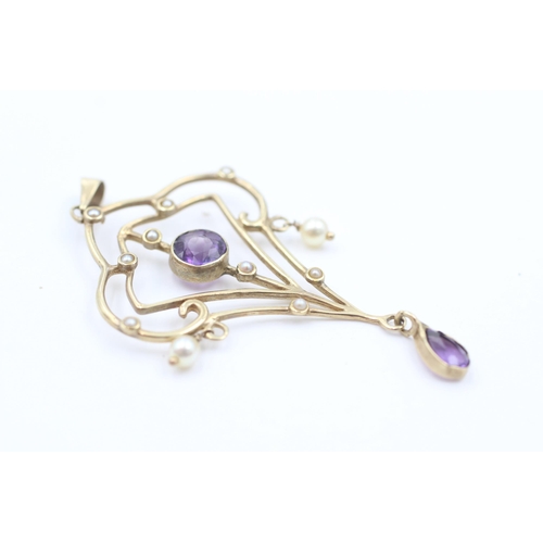 1059 - A 9ct gold amethyst and pearl lavalier pendant - approx. gross weight 2.3 grams