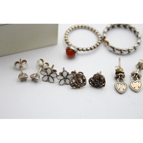 1083 - Eight pieces of Pandora .925 silver jewellery - approx. gross weight 18 grams