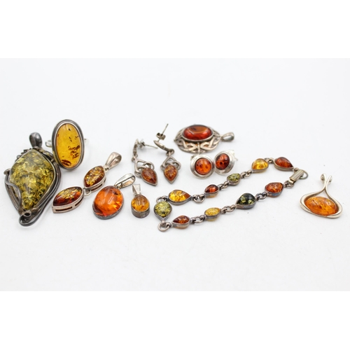 1095 - Ten pieces of .925 silver amber jewellery to include pendants, bracelets etc. - approx. gross weight... 