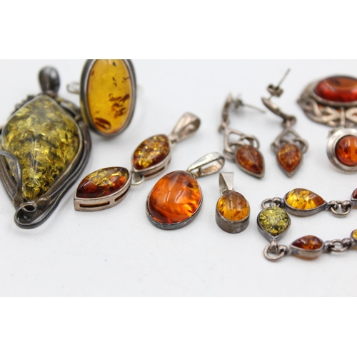 1095 - Ten pieces of .925 silver amber jewellery to include pendants, bracelets etc. - approx. gross weight... 