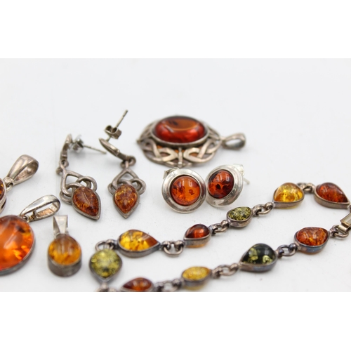 1095 - Ten pieces of .925 silver amber jewellery to include pendants, bracelets etc. - approx. gross weight... 