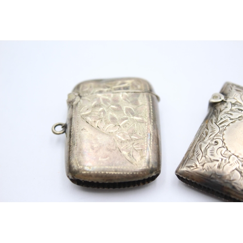 1213 - Two hallmarked sterling silver vesta cases - approx. gross weight 24 grams