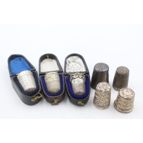 1214 - Seven hallmarked sterling silver thimbles to include Charles Horner etc. - approx. gross weight 35 g... 