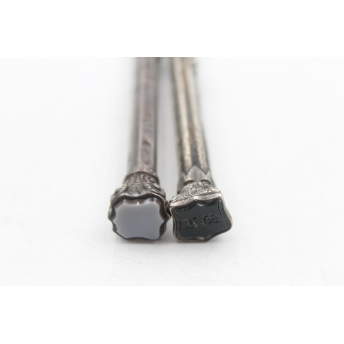 1221 - Two silver propelling pencils, one .830 and one .850 - approx. gross weight 37 grams