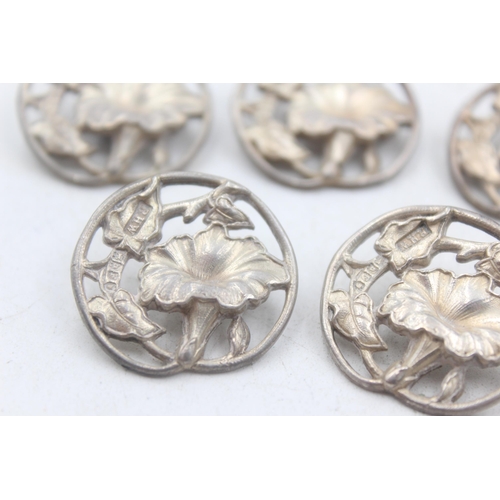 1235 - Five Art Nouveau hallmarked London silver buttons, dated 1903 - approx. gross weight 30 grams and 3c... 