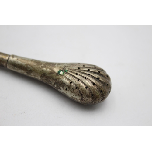 1236 - A late 19th/early 20th century .800 silver opium pipe - approx. gross weight 16 grams and 17.5cm lon... 