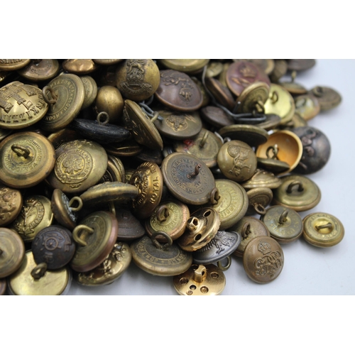 1274 - A collection of uniform buttons to include military, railway, police etc.