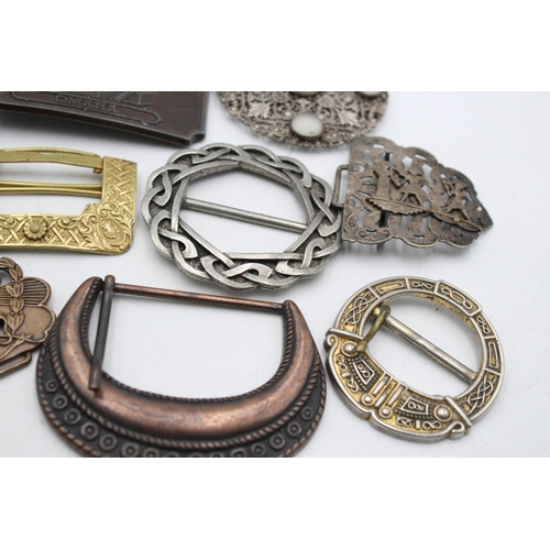 352 - Fifteen vintage ladies buckles to include Celtic etc.