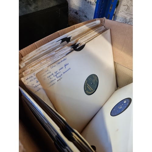 539 - Two boxes containing a collection of classical shellac records