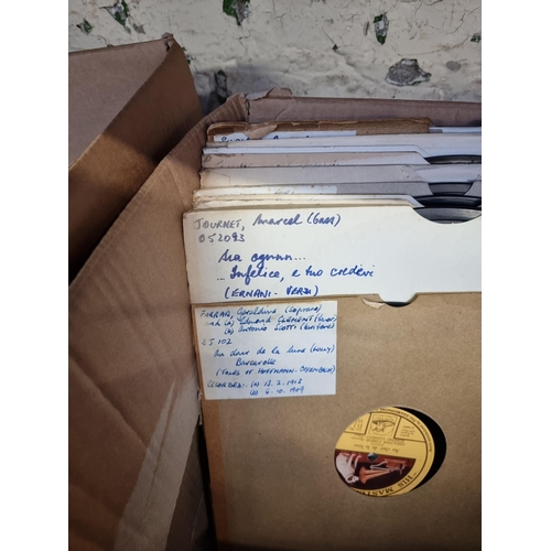 539 - Two boxes containing a collection of classical shellac records