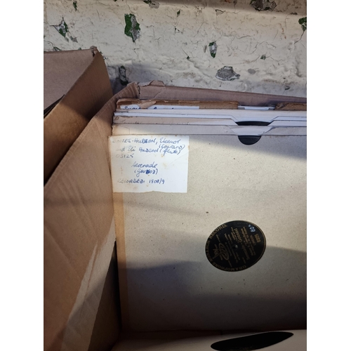 539 - Two boxes containing a collection of classical shellac records