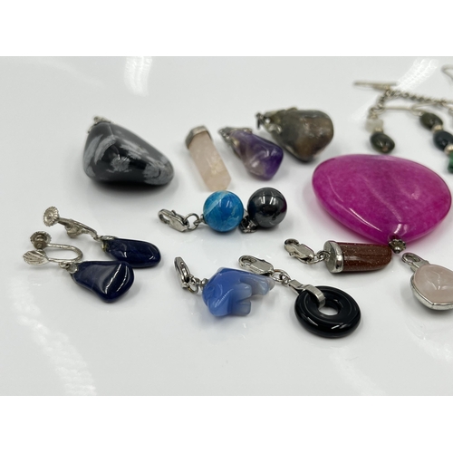 1106 - A collection of gemstone jewellery to include malachite and green moss agate earrings, amethyst pend... 