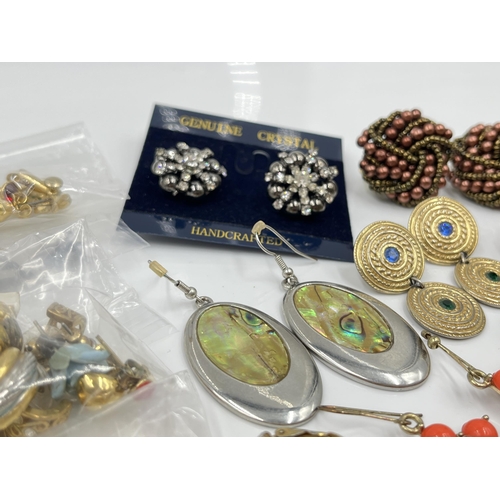 1112 - A collection of vintage earrings to include Trifari, Jewelcraft etc.