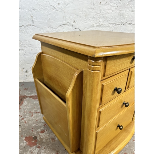 118 - A Scotts of Stowe magazine organiser table, product code 1974282 - approx. 43cm high x 42cm wide x 3... 