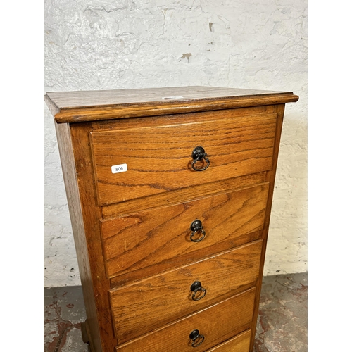 154 - An oak chest of five drawers with cabriole supports and spade feet - approx. 92cm high x 46cm wide x... 