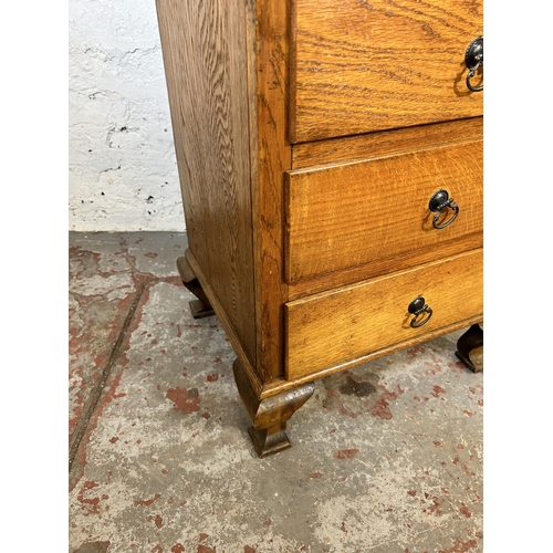 154 - An oak chest of five drawers with cabriole supports and spade feet - approx. 92cm high x 46cm wide x... 