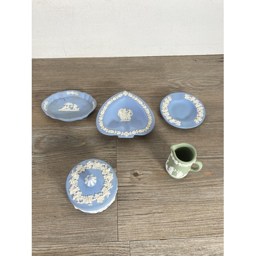 265 - Eight pieces of Wedgwood pale blue and sage green Jasperware