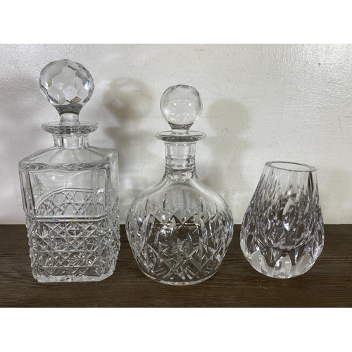 290 - Approx. twenty eight pieces of cut crystal glassware to include two decanters, whisky tumblers etc.