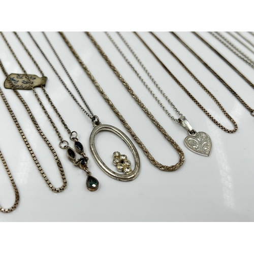 1136 - Eighteen pieces of .925 silver jewellery, sixteen necklaces and two bracelets - approx. gross weight... 