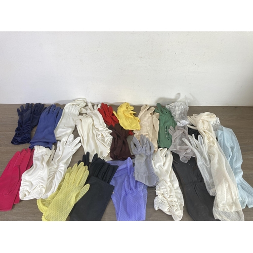 360 - Approx. twenty seven pairs of vintage gloves