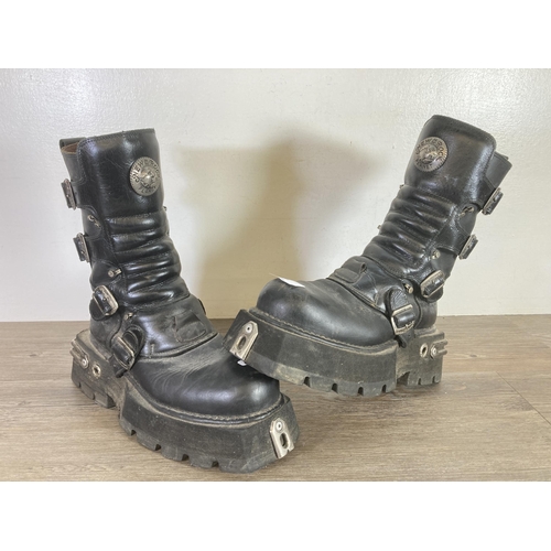 363 - A pair of New Rock Planet black men's boots